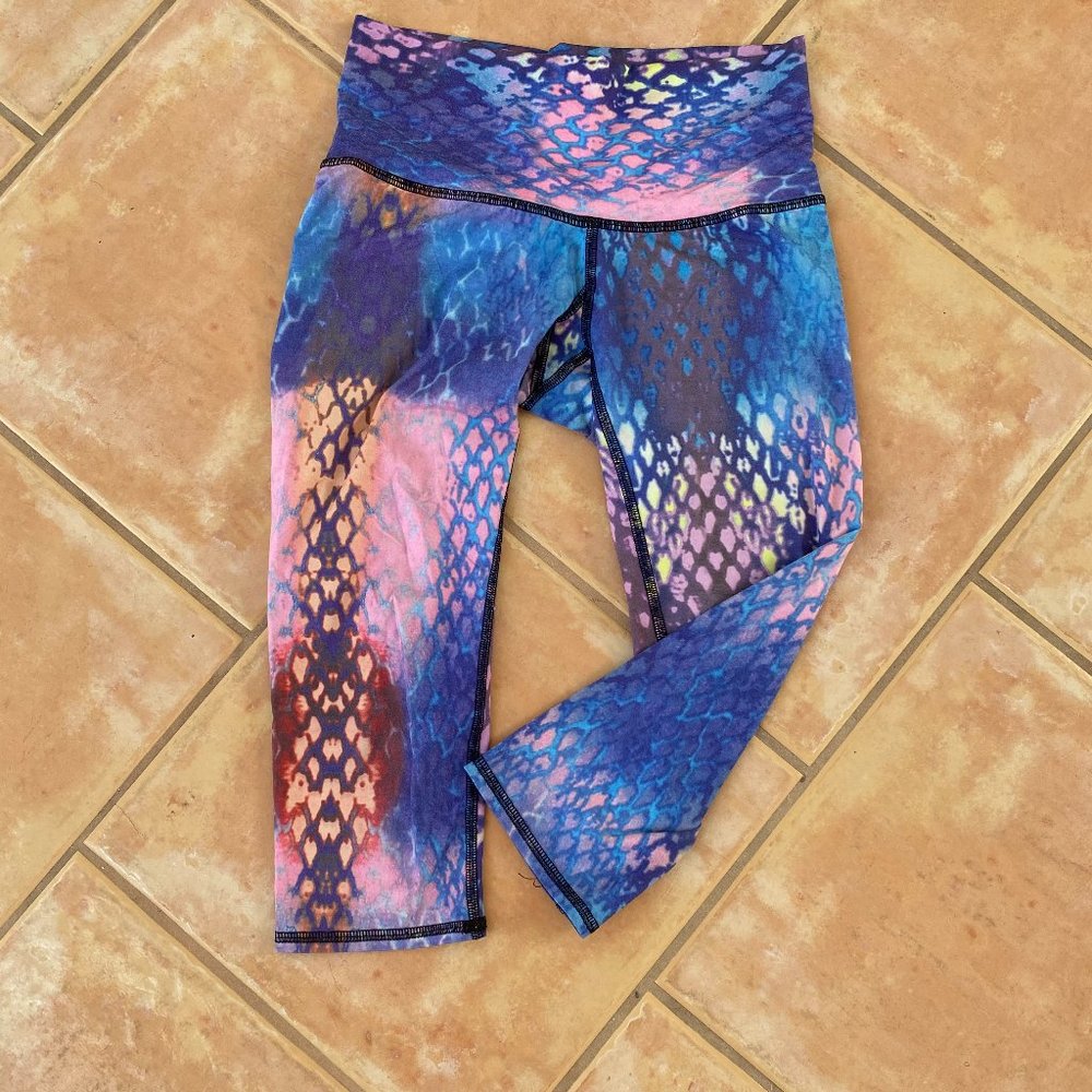 Teeki Cropped Hot Pant Yoga Leggings
